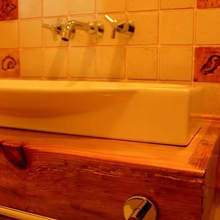 Solar Do Alambique Angeja