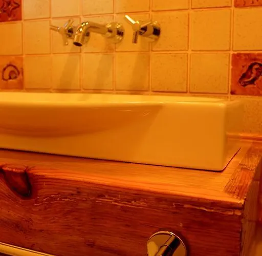 Solar Do Alambique Angeja